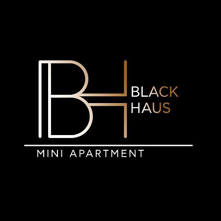 Blackhaus Young Mini Tesalonika Bagian luar foto