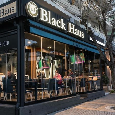 Blackhaus Young Mini Tesalonika Bagian luar foto